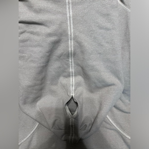Lululemon Base Runner Hoodie - Picture 5 of 7
